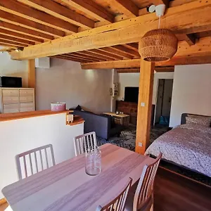 https://cosy-wood.hotels-rhonealpes.com