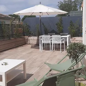 Avec Terrasse Arles