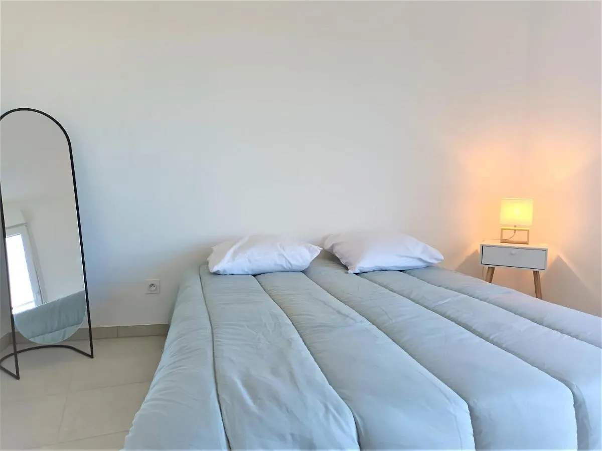 Séjour Arles-Camargue pour tous- PMR wifi parking Appartement