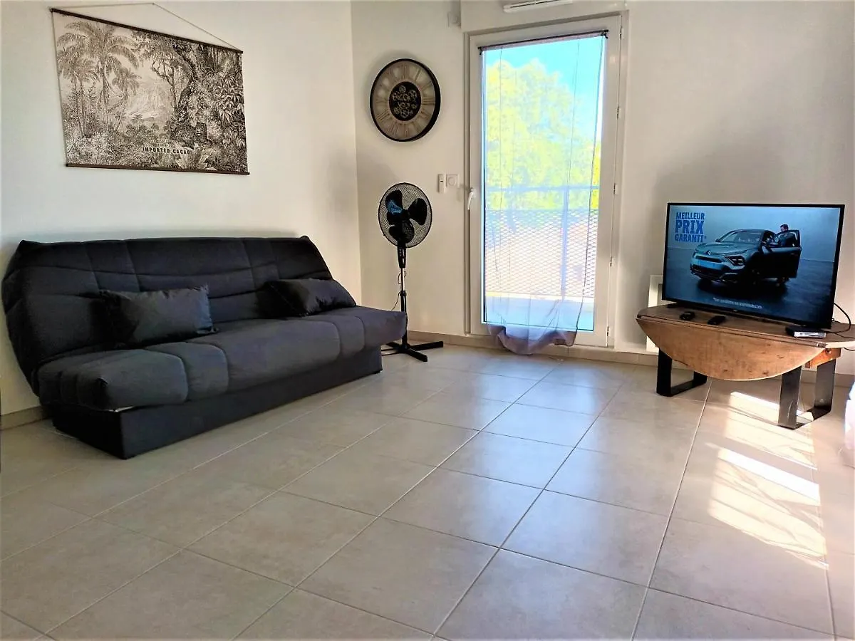 Appartement Séjour Arles-Camargue pour tous- PMR wifi parking